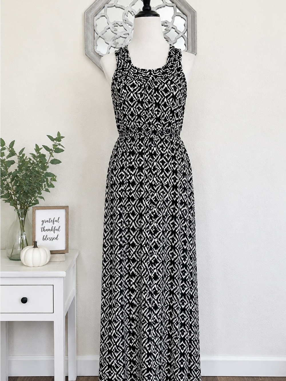 Studio M • Black & White Geometric Print Sleeveless Maxi Dress